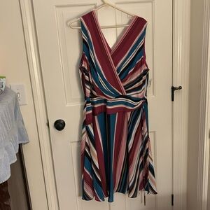 New  dress Barn 16 W  mural color dress